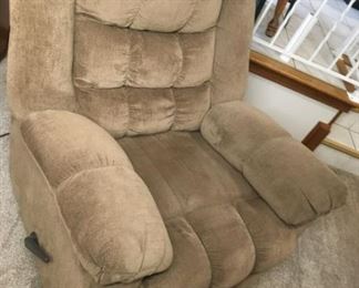 799 Large Plush Reclinermin