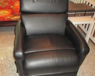 Leather Golden Lift Chair Infinite Positions