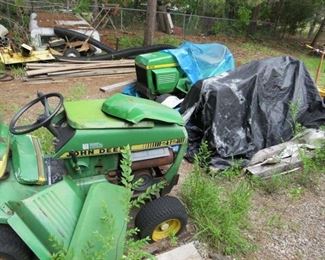 John Deere 212 Riding Lawn Mower and other John Deere 212 Riding Lawn Mowers for parts