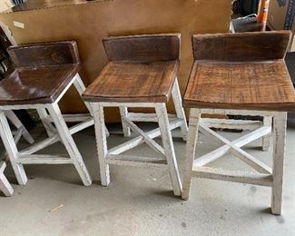 stools that fit previous bar