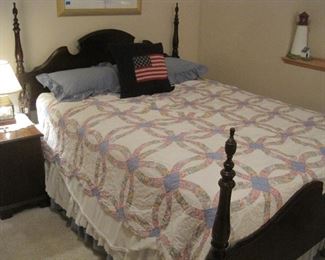 Queen size bed. Vintage Quilt.