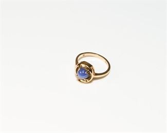 14k Gold Ring w/ Star Sapphire