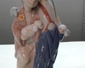 Lladro Society 07686 Pals Forever with box $200.00