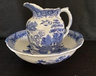Old Blue Willows 1904 Wash Bowl and Pitcher