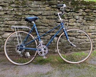 SHOP NOW at HuntEstateSales.com! 