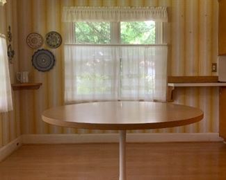 SHOP NOW at HuntEstateSales.com! 