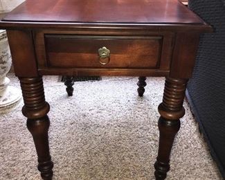 2 matching Ethan Allen end tables $150 for set