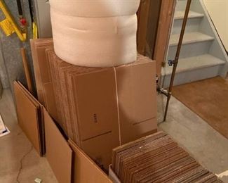 Boxes & Packing Material
