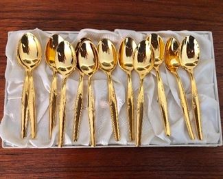 $30 Set of 12 Community gold tone demitasse spoons 