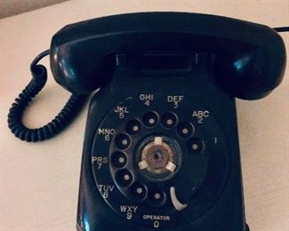 $25 Vintage black rotary phone 