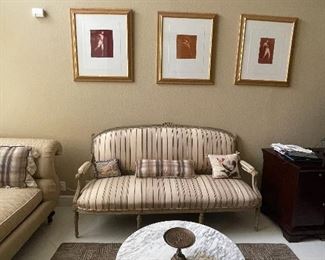 Louis XVI Canapé ~ France ~ Last Quarter 18th Century 