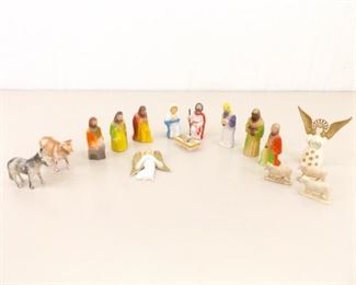 A VERY COOL Miniature Blow Mold Nativity Set

