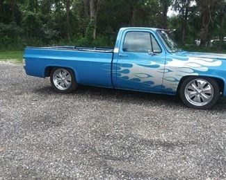 1975 fully restored Chevrolet C10 with new 454 motor and new interior