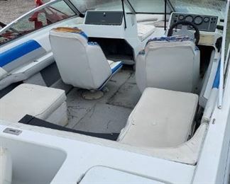 1991 Four Winns 170 Freedom, Johnson 120-2 stroke