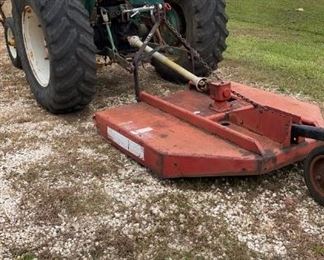 Minneapolis Moline G450 Diesel Tractor w/ bushhog