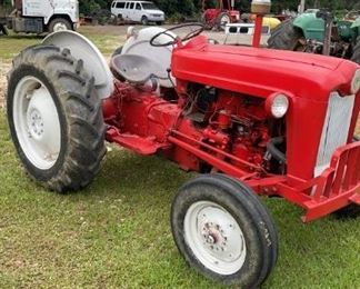 Ford 800 Tractor