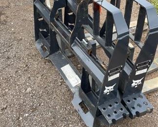 Bobcat fork attachment