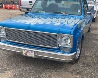 1975 fully restored Chevrolet C10 with new 454 motor and new interior