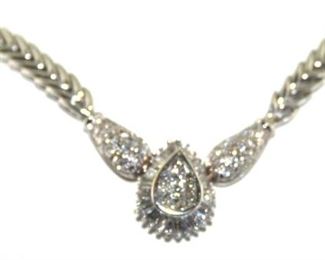 DIAMOND AND GOLD NECKLACE