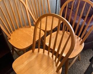Set of 4 oak kitchen chairs 