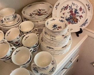 Williamsburg Wedgewood potpourri dinnerware collection