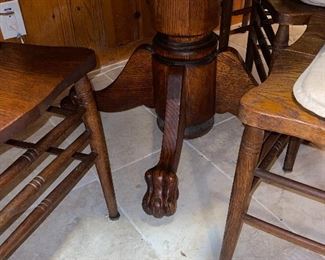 Claw Foot Table