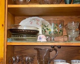 Pyrex Glass Pie Plates, Pfaltzgraff Winterberry Christmas Hand Painted  Water Goblet Glasses, Glass Drape Bowl