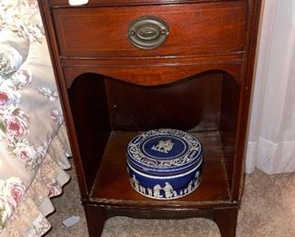 Nightstand Drexel