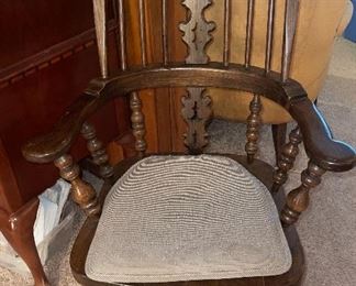 Windsor Spindle Arm Chair