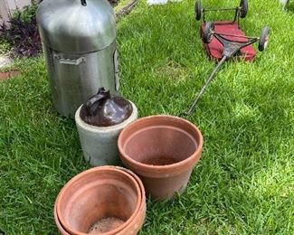 Little red Wagon, Smoker, Planters