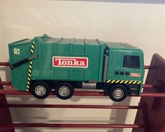 tonka garbage truck toy