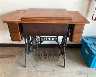 Singer sewing machine table 
