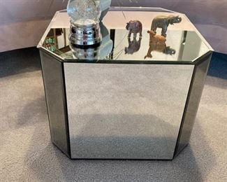 Mirrored end table 