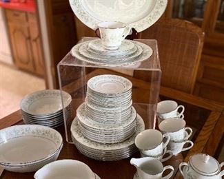 Noritake Savannah China Set