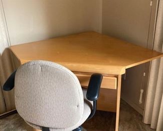 Bellini Wooden Corner Computer Desk