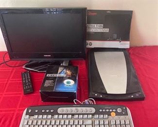 Electronics Lot Monitor, Keyboard, Scanner, TV Antenna,