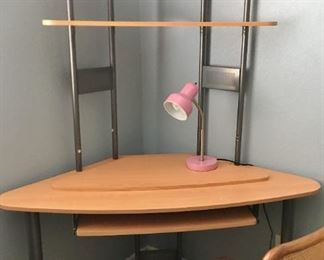 Corner desk