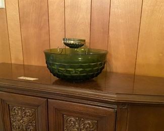 Whitehall Avocado bowl with side dish/dip bowl