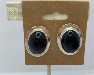 1’’ Mexico Sterling and onyx earrings $30 pierced post