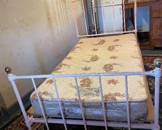 CAST IRON BED