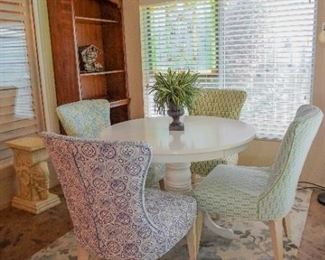Informal dining table and chairs