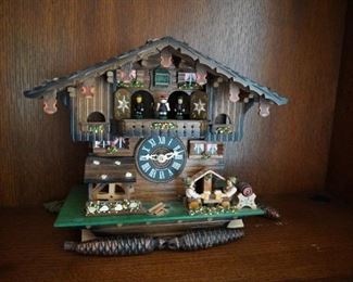 Vintage Black Forest cuckoo clock