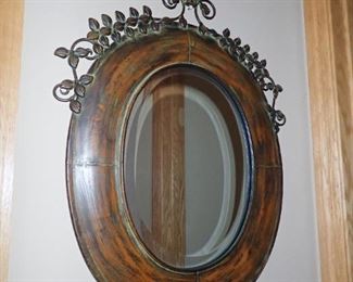 METAL LEAF WALL MIRROR