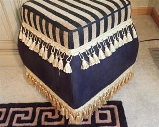 TASSEL OTTOMAN