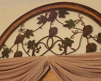 1/2 ROUND METAL & WOOD WALL DECOR