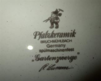 PFALGKERAMIK / GERMANY TEA SET WITH CUPS & EXTRAS