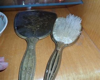 BRUSH & MIRROR