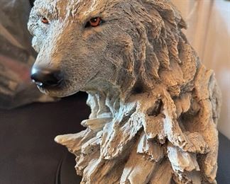 Wolf statue