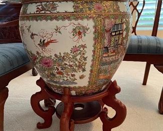 Side view of vases under kitchen table