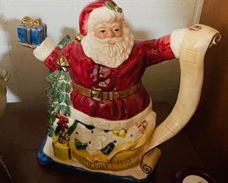 Fitz and Floyd teapot 